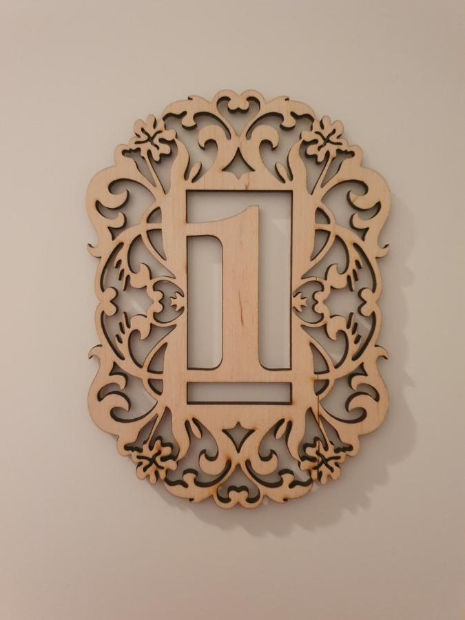 סופרון Karmelita Boutique Apartman מראה חיצוני תמונה
