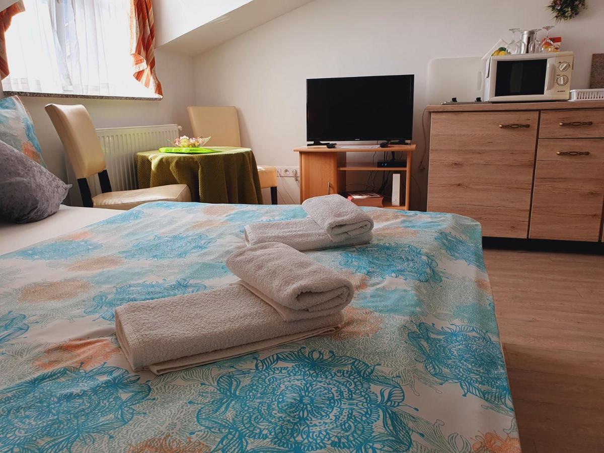 סופרון Karmelita Boutique Apartman מראה חיצוני תמונה