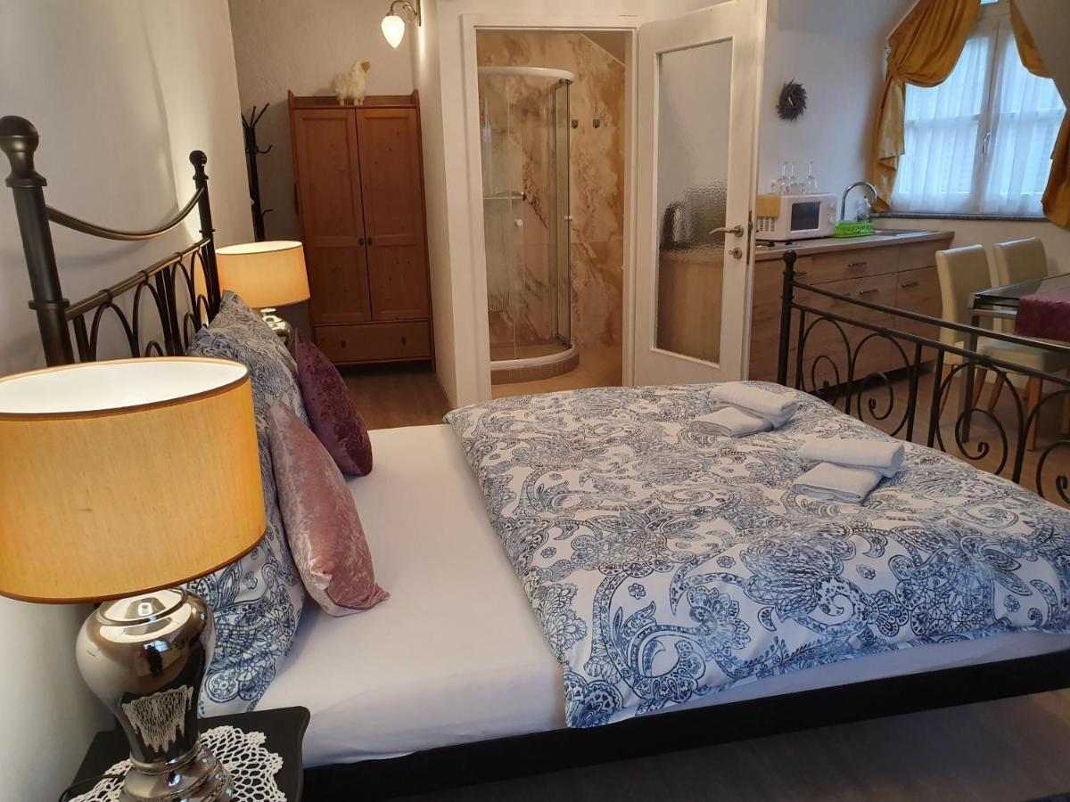 סופרון Karmelita Boutique Apartman מראה חיצוני תמונה