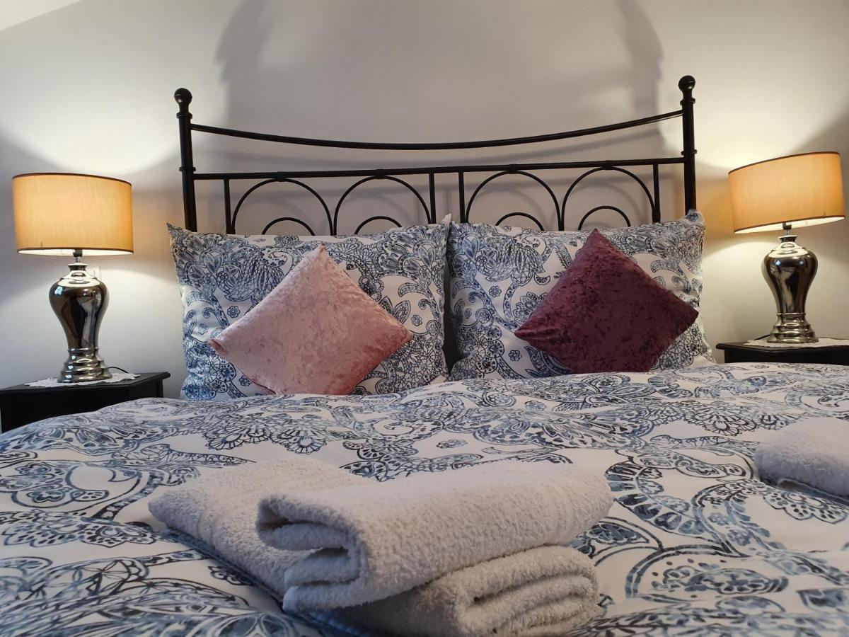 סופרון Karmelita Boutique Apartman מראה חיצוני תמונה